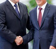 Aliaksandras Luka&scaron;enka ir Almazbekas Atambajevas
