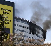 Gaisras &bdquo;Radio France&ldquo; pastate, Paryžiuje.