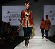 &bdquo;Dian Pelangi&ldquo; mados kolekcija