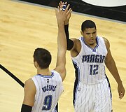 Nikola Vučevičius ir Tobias Harris