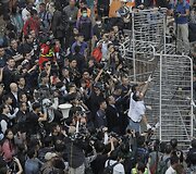 Honkonge ardomos protestuotojų stovyklos