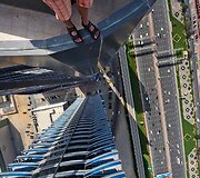 Ekstremalas ant dangoraižio Dubajuje
