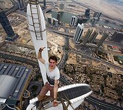 Ekstremalas ant dangoraižio Dubajuje