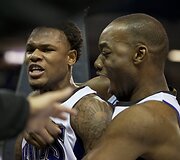 Benas McLemore'as ir Carlas Landry