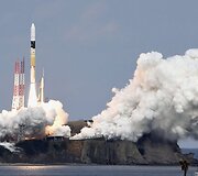 Japonijos raketos H-IIA pakilimas