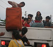 Prie Filipinų artėja galingas taifūnas 