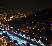 Kalėdinė &scaron;viesų instaliacija Medeljino mieste