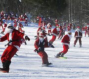 Kalėdų senelių nusileidimas nuo kalno Jungtinėse Amerikos Valstijose 