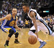 Stephenas Curry ir Mike'as Conley