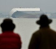 &bdquo;Hoegh Osaka&ldquo; krovininis laivas Laman&scaron;o sąsiauryje