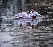 Bulgarijos vyrai Tundžos upėje