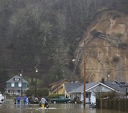Potvynis ir žėmės nuo&scaron;liauža Hokviame