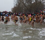 Naujametinės maudynės Vengrijoje