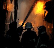 Filipinuose per gaisrą sudegė daugiau kaip 200 namų.