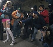 &bdquo;Pasivažinėjimas metropolitenu be kelnių&ldquo; Niujorke