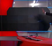 Ginkluotas vyras &bdquo;NOS&ldquo; televizijoje 