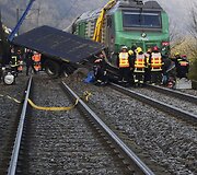 Prancūzijoje traukinys pervažoje atsitrenkė į vilkiką