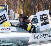 Vairavimo instruktoriai Marselyje užblokavo gatves.