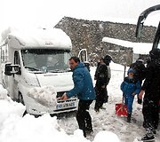 Pietvakarių Prancūzijoje užklimpęs kemperis