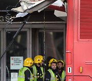 Dviauk&scaron;čio autobuso avarija Londone 