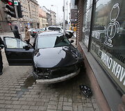 Avarija Kęstučio ir Maironio g. sankryžoje, Kaune.