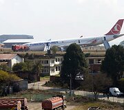 Turkijos oro linijų lėktuvas Katmandu oro uoste