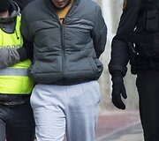 Policijos vedamas asmuo, įtariamas verbavimu į islamistų kovotojų grupuotes.