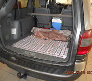 Automobilyje paslėptos kontrabandinės cigaretės 