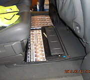 Automobilyje paslėptos kontrabandinės cigaretės 