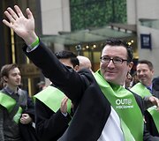 Niujorko &Scaron;v.Patriko dienos parade buvo leista žygiuoti grupei gėjų