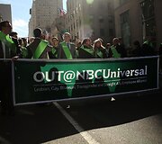 Niujorko &Scaron;v.Patriko dienos parade buvo leista žygiuoti grupei gėjų