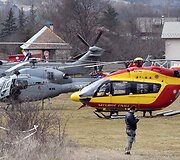 Prancūzijos gelbėtojai netoli vietos, kur sudužo oro skrydžių bendrovės &bdquo;Germanwings&ldquo; lėktuvas &bdquo;Airbus A320&ldquo;