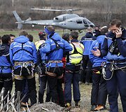 Prancūzijos gelbėtojai netoli vietos, kur sudužo oro skrydžių bendrovės &bdquo;Germanwings&ldquo; lėktuvas &bdquo;Airbus A320&ldquo;