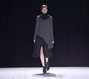 Yasutoshi Ezumi kolekcija