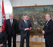 Lietuvos parolimpinio komiteto prezidentas Vytautas Kvietkauskas ir Kra&scaron;to apsaugos ministras Juozas Olekas