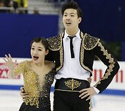 Wang Shiyue ir Liu Xinyu
