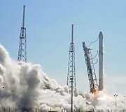 &bdquo;SpaceX&ldquo; raketos pakilimas