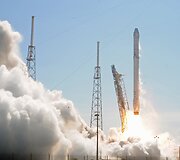 &bdquo;SpaceX&ldquo; raketos pakilimas