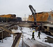 Sprogimo ir gaisro padariniai chemijos gamykloje, Kinijoje.