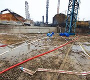 Sprogimo ir gaisro padariniai chemijos gamykloje, Kinijoje.
