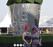 &bdquo;Aintree&ldquo; festivalio publika