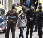 Barselonos mokykloje paauglys nužudė mokytoją ir sužeidė kelis bendramokslius.