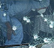 Kabule mirtininkas detonavo bombą prie vyriausybinio autobuso
