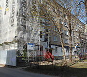 Tel&scaron;iuose renovuojamas daugiabutis