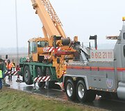 Sunkvežimio i&scaron;kėlimo darbai
