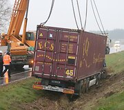 Sunkvežimio i&scaron;kėlimo darbai