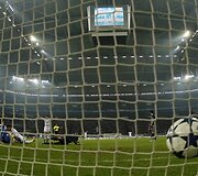&bdquo;Shalke&rdquo; ir &bdquo;Olympique&rdquo; rungtynių akimirka