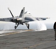 Naikintuvas &bdquo;F/A-18E Super Hornet&ldquo;