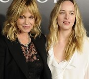 Melanie Griffith su dukra Dakota Johnson