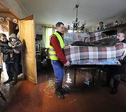 Potvynio vanduo semia gyventojų namus